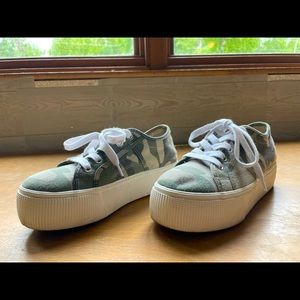 Steve Madden Camo Platform Sneakers